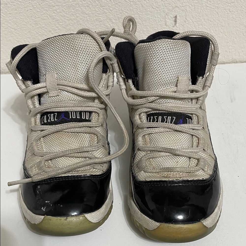 Retro 11 Jordan kids size 12c